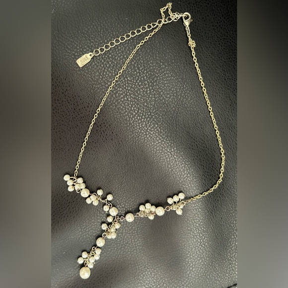 1928 gold drop statement necklace with simulated pearls - Picture 4 of 8